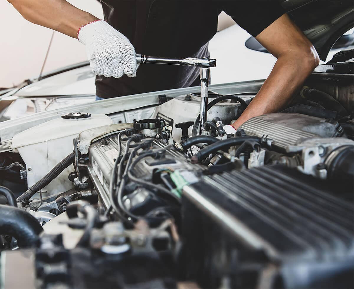 Auto mechanic performing complete auto repair and engine maintenance service at Gazy Auto Repair in Richmond Hill NY